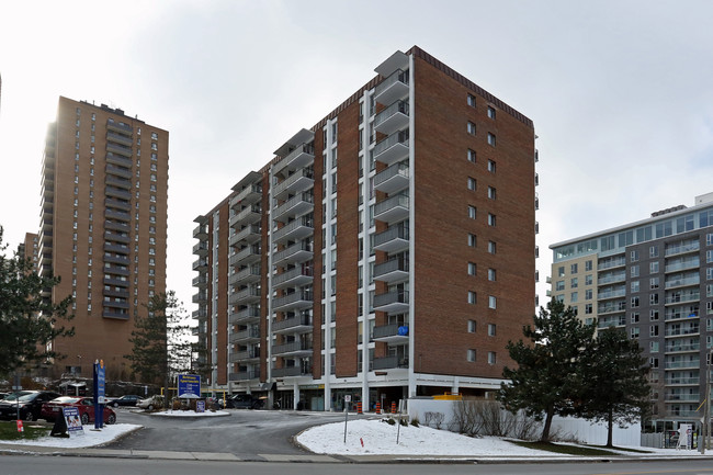 Brittany Drive Apartments in Ottawa, ON - Building Photo - Building Photo