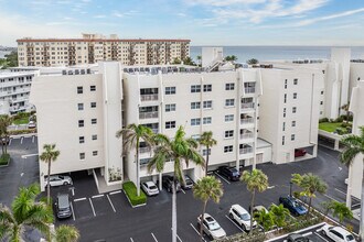 Palmsea Condominium in Palm Beach, FL - Building Photo - Building Photo