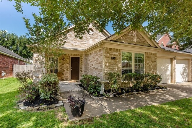 property at 3714 Pelican Lake Dr