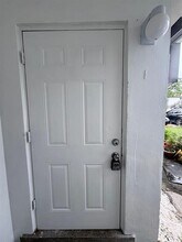 3871 SW 12th Pl in Fort Lauderdale, FL - Building Photo - Building Photo