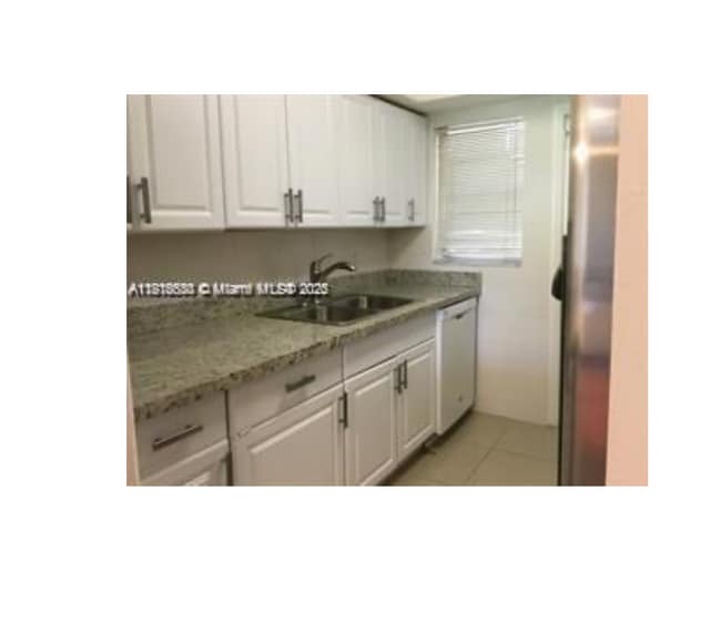 2431 SW 82nd Ave, Unit 103 in Davie, FL - Building Photo - Building Photo