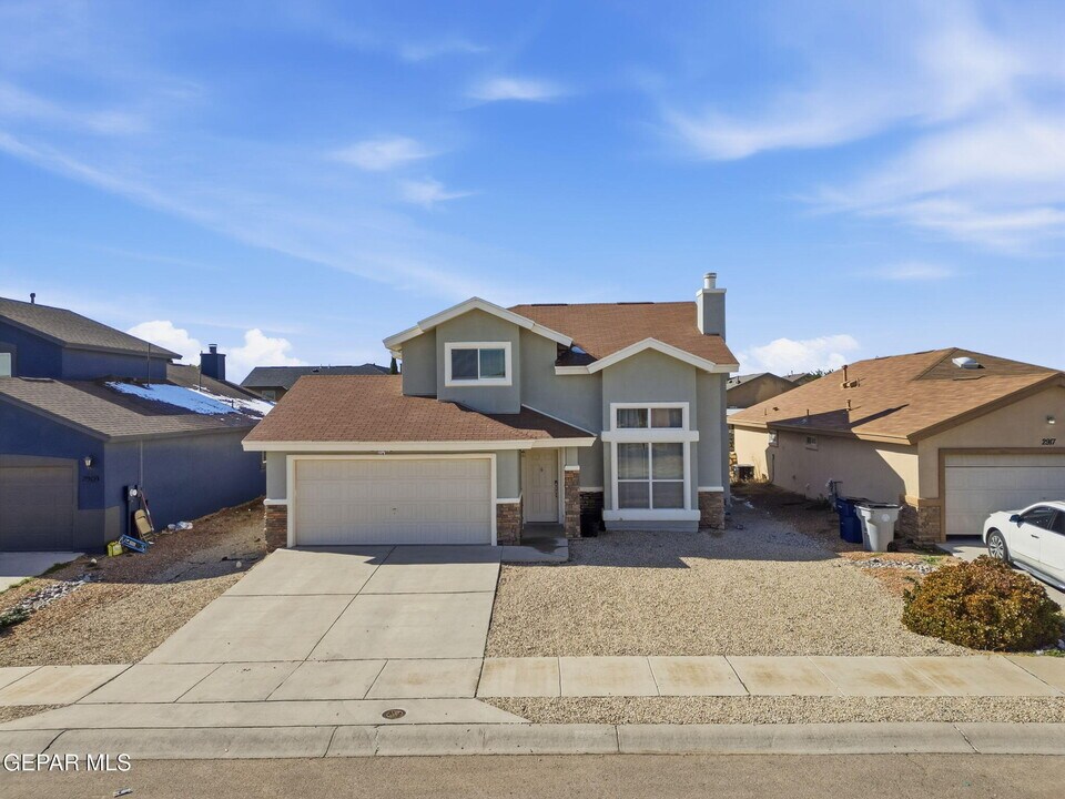 2913 Pino Blanco Pl in El Paso, TX - Building Photo