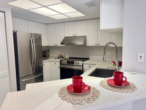 2119 SE 10th Ave in Fort Lauderdale, FL - Building Photo - Building Photo