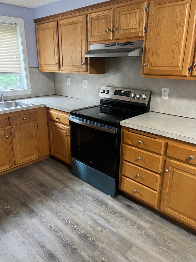 31 Mattabassett St, Unit 2