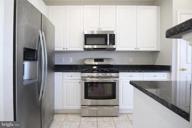 2651 Park Tower Dr in Vienna, VA - Building Photo - Building Photo