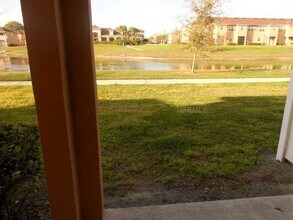 1141 Long Oak Way in Sanford, FL - Foto de edificio - Building Photo