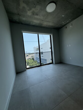 73 NW 32nd St, Unit A3 in Miami, FL - Building Photo - Building Photo