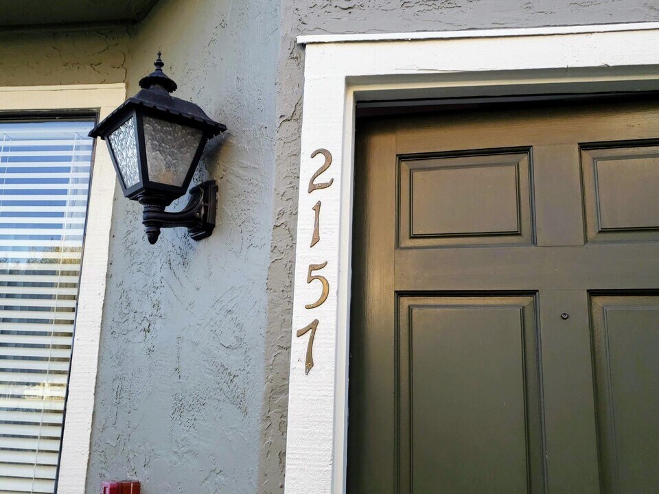 2157 Vista Del Mar in San Mateo, CA - Building Photo