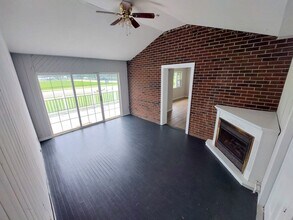 112 S 2nd St in Hampton, VA - Foto de edificio - Building Photo