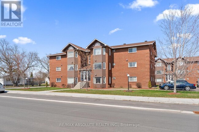 85 Edey St in Arnprior, ON - Building Photo - Building Photo