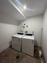 237 Clinton Ave, Unit 1L in Jersey City, NJ - Building Photo - Building Photo