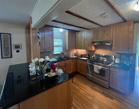 5006 Rowena Ave in Austin, TX - Building Photo - Building Photo