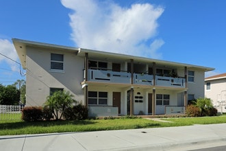 608-610 23rd St in West Palm Beach, FL - Foto de edificio - Building Photo