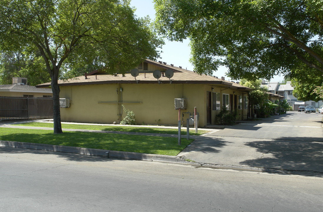 Yosemite Manor Apartments in Merced, CA - Building Photo