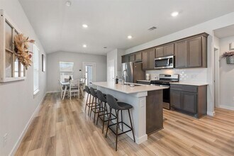 929 Kickapoo Ln in College Station, TX - Building Photo - Building Photo