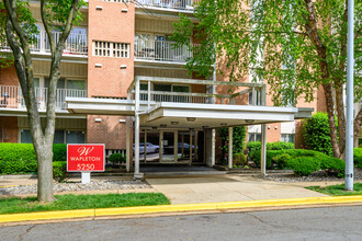 Wapleton Condominiums in Alexandria, VA - Building Photo - Building Photo