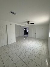 100 7th Ave in Nederland, TX - Foto de edificio - Building Photo