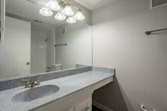 Forest Park Village in Dallas, TX - Building Photo - Interior Photo