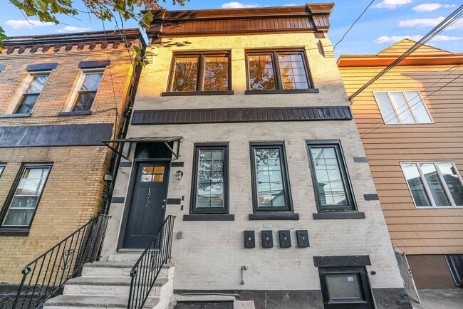 property at 172 Mallory Ave