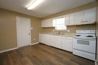 1716 Charlton St in Valdosta, GA - Building Photo - Building Photo