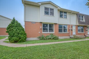 51 Sholto Dr in London, ON - Building Photo