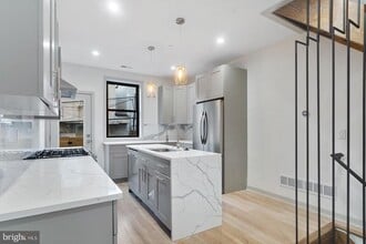 3118 Ridge Ave in Philadelphia, PA - Building Photo - Building Photo