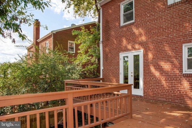 property at 21 W Taylor Run Pkwy