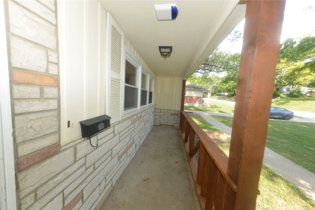 1005 Hawthorn Ave in St. Charles, MO - Building Photo - Building Photo