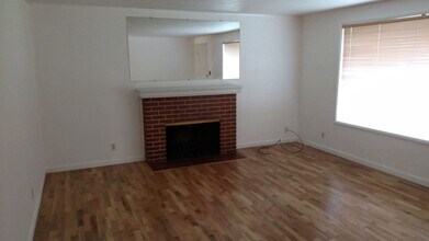 315 Oak Leaf Dr in Eugene, OR - Building Photo - Building Photo