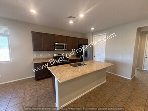10140 S Rolling Water Dr in Vail, AZ - Building Photo - Building Photo