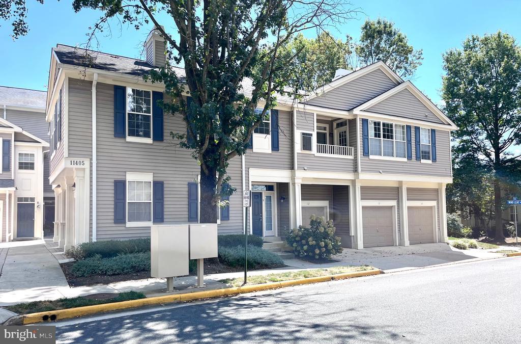 11405 Windleaf Ct in Reston, VA - Building Photo