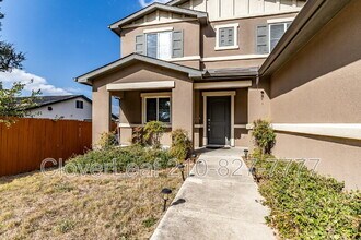 10414 Legacy Hl in San Antonio, TX - Building Photo - Building Photo