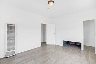 5251 Main St in Los Angeles, CA - Building Photo - Building Photo