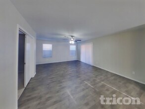 11445 W Cambridge Ave in Avondale, AZ - Building Photo - Building Photo