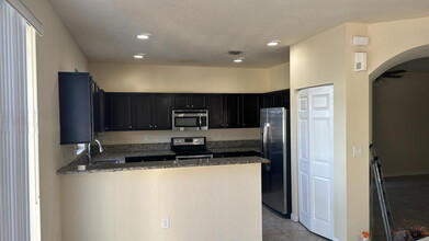 3501 W 86th Terrace in Hialeah, FL - Foto de edificio - Building Photo