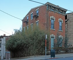 2501 W McMicken Ave in Cincinnati, OH - Building Photo