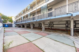 403 S Alvarado St in Los Angeles, CA - Foto de edificio - Building Photo