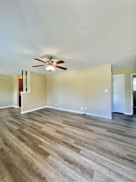 562 Jacquie Dr in Clarksville, TN - Building Photo