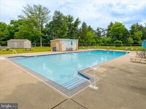 1575 W Street Rd in Warminster, PA - Building Photo - Building Photo