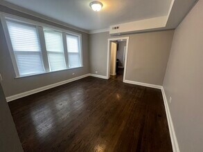 8123 S Maryland Ave in Chicago, IL - Building Photo - Building Photo