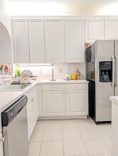 10710 NW 66th St in Doral, FL - Building Photo - Building Photo