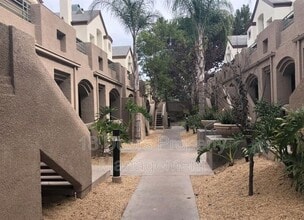 12608 Carmel Country Rd in San Diego, CA - Building Photo - Building Photo