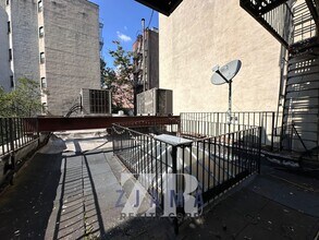 222 Avenue B in New York, NY - Building Photo - Building Photo