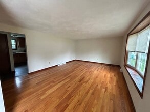 362 Plymouth St in Bridgewater, MA - Building Photo - Building Photo