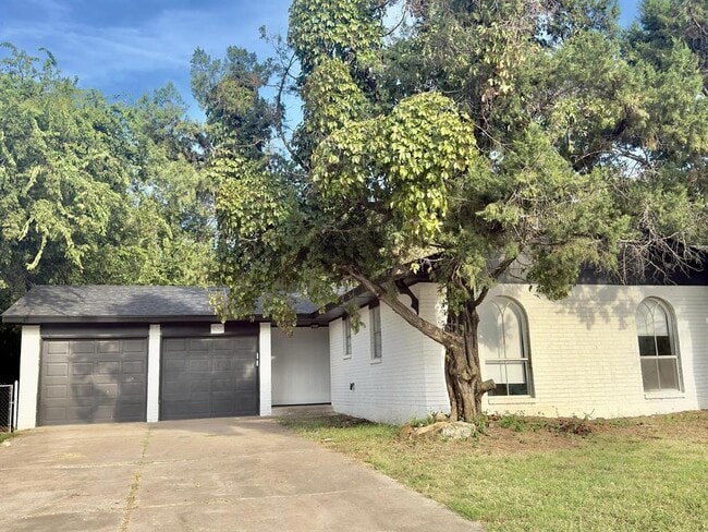 property at 4312 Meadowpark Dr