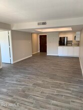 9275 E Mission Ln in Scottsdale, AZ - Building Photo - Building Photo