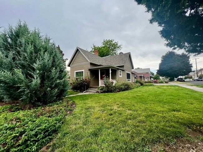 123 NW 7th St in Pendleton, OR - Building Photo - Building Photo