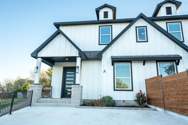 property at 162 Meadow View Blvd