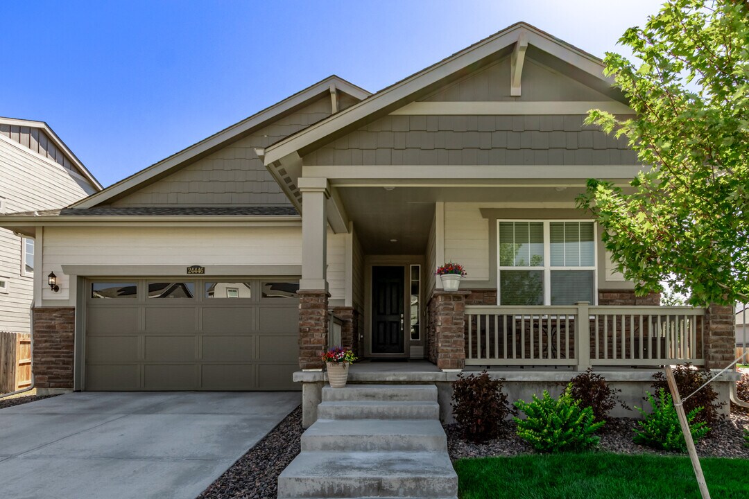 24446 E Ohio Dr in Aurora, CO - Foto de edificio