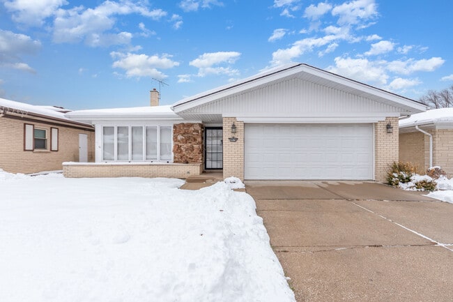 property at 2913 Kensington Ave